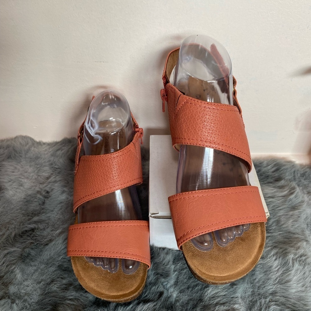 Cobb  Hill Women's Sandals in Orange